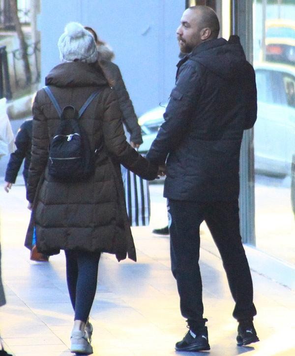 Yeni sevgilisi ilə belə görüntüləndi - FOTOLAR